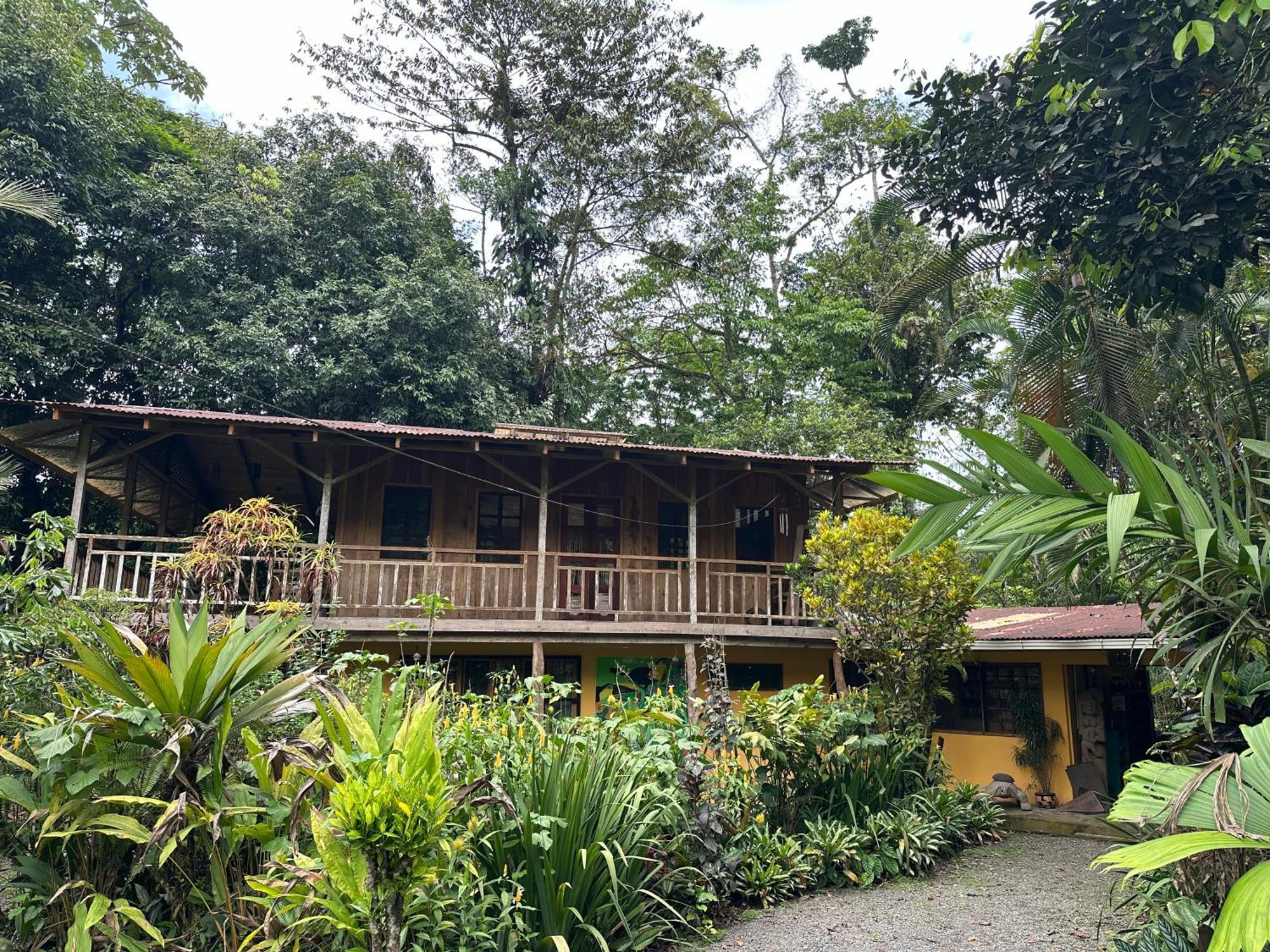 Casa Rio Blanco Eco Friendly B&B Guapiles Exterior photo